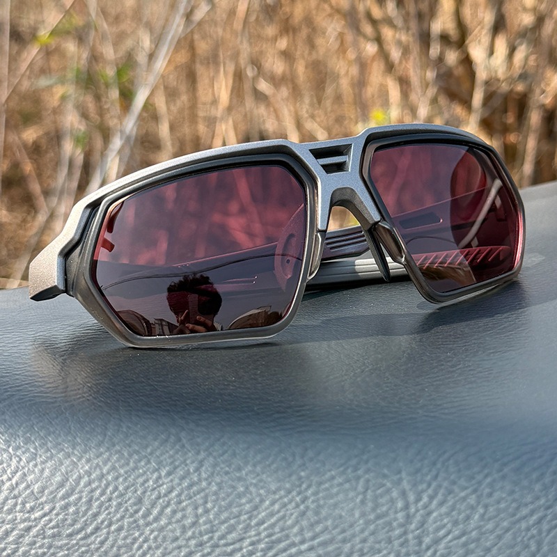 แว่นกันแดดตกปลาแบบโพลาไรซ์ OKU - Surf Reel บทวิจารณ์และราคา